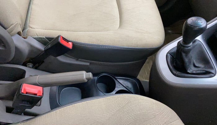 2012 Hyundai i10 SPORTZ 1.2, Petrol, Manual, 72,879 km, Gear Lever