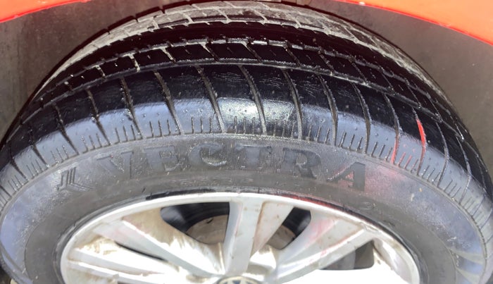 2012 Volkswagen Polo HIGHLINE1.2L, Petrol, Manual, 94,426 km, Right Front Tyre Tread