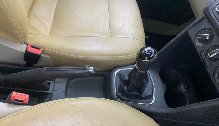 2012 Volkswagen Polo HIGHLINE1.2L, Petrol, Manual, 94,426 km, Gear Lever