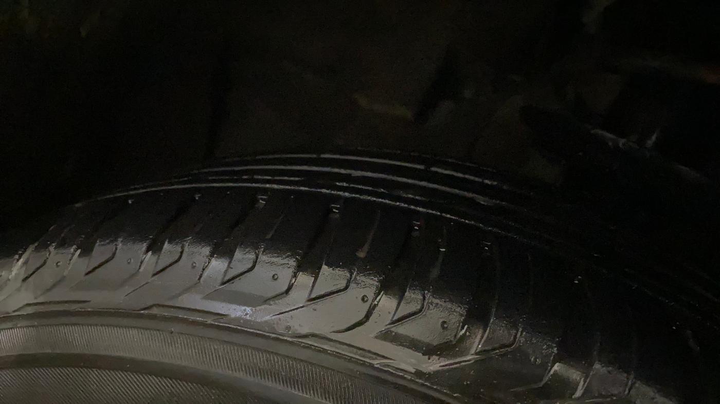 2017 Jeep Compass LIMITED 1.4 PETROL AT, Petrol, Automatic, 75,846 km, Left Front Tyre Tread