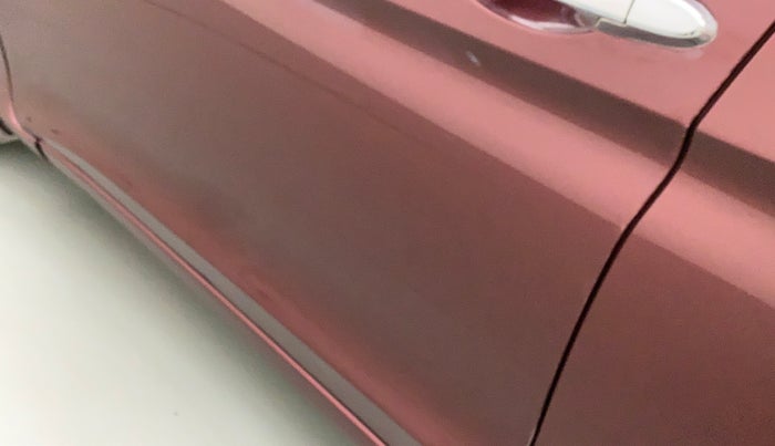 2015 Honda City 1.5L I-VTEC V MT, Petrol, Manual, 70,118 km, Front passenger door - Slightly dented