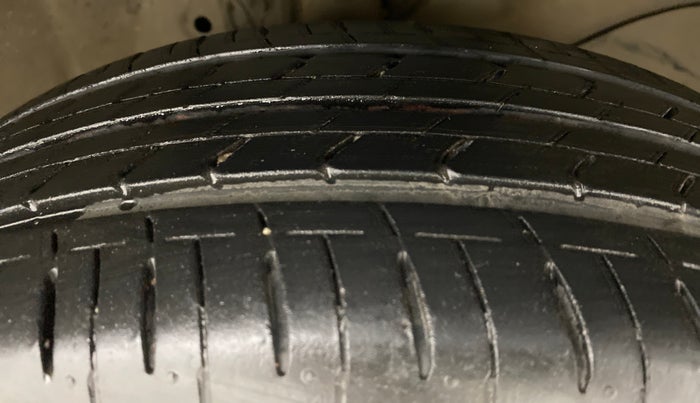 2011 Honda City S MT PETROL, Petrol, Manual, 64,977 km, Right Front Tyre Tread