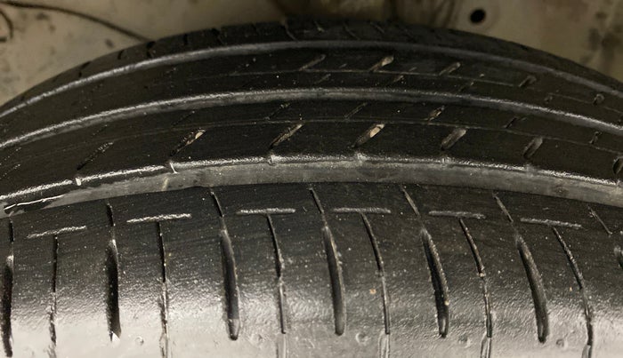 2011 Honda City S MT PETROL, Petrol, Manual, 64,977 km, Left Front Tyre Tread