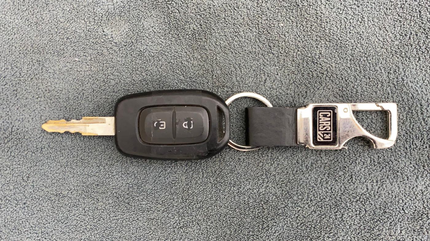 2019 Renault Kwid CLIMBER 1.0 AMT, Petrol, Automatic, 35,567 km, Key Close Up