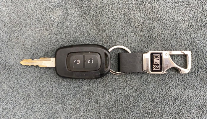 2019 Renault Kwid CLIMBER 1.0 AMT, Petrol, Automatic, 35,567 km, Key Close Up