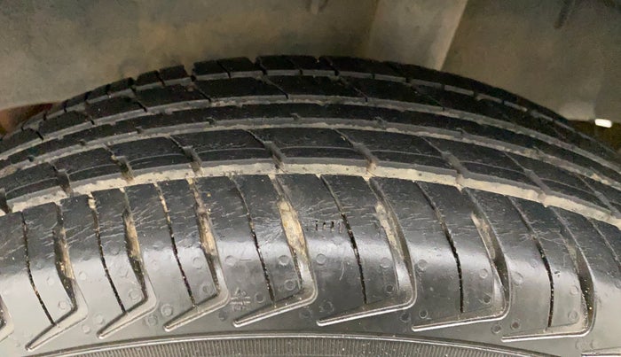 2019 Renault Kwid CLIMBER 1.0 AMT, Petrol, Automatic, 35,567 km, Left Rear Tyre Tread