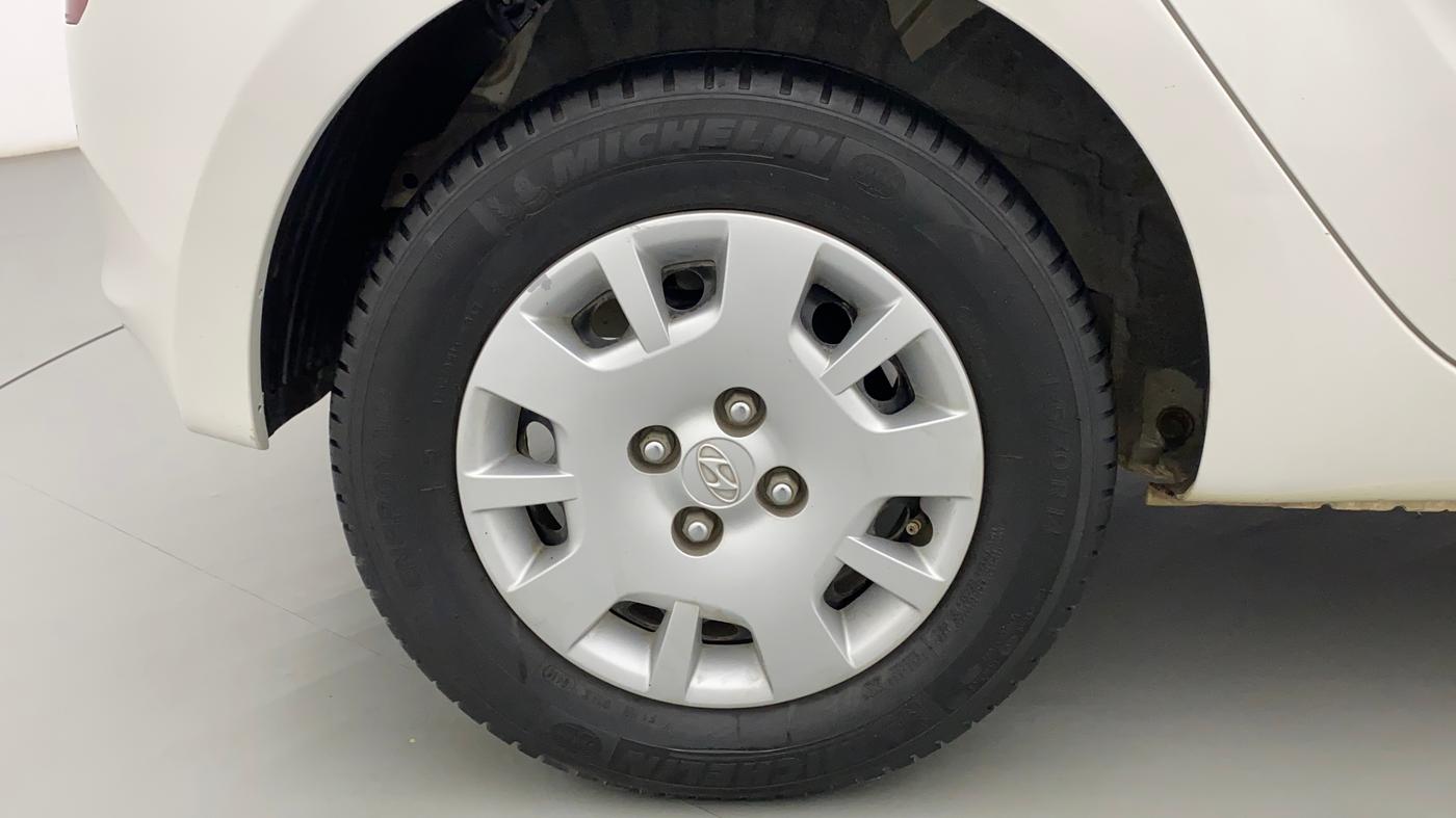 2013 Hyundai i20 MAGNA (O) 1.2, Petrol, Manual, 76,374 km, Right Rear Wheel