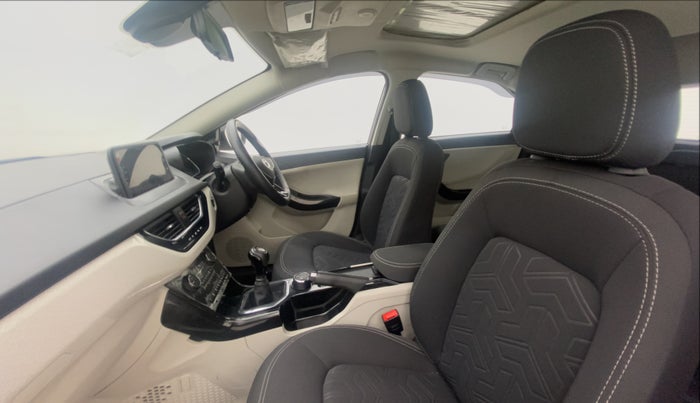 2021 Tata NEXON XZ+ SUNROOF 1.5 RTQ, Diesel, Manual, 20,646 km, Right Side Front Door Cabin