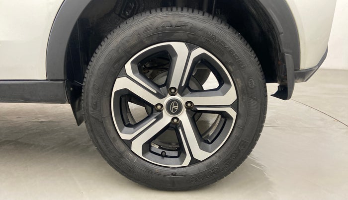 2021 Tata NEXON XZ+ SUNROOF 1.5 RTQ, Diesel, Manual, 20,646 km, Left Rear Wheel
