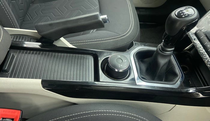 2021 Tata NEXON XZ+ SUNROOF 1.5 RTQ, Diesel, Manual, 20,646 km, Gear Lever