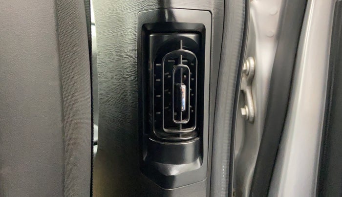 2018 Mahindra XUV500 W7 FWD, Diesel, Manual, 68,134 km, Rear AC Vents
