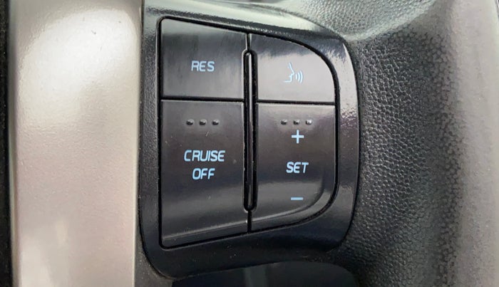 2018 Mahindra XUV500 W7 FWD, Diesel, Manual, 68,134 km, Adaptive Cruise Control