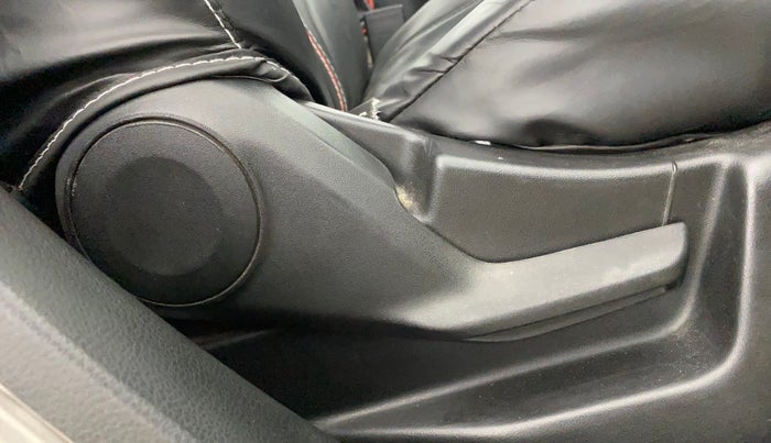 2022 Maruti New Wagon-R LXI CNG (O) 1.0, CNG, Manual, 68,657 km, Driver Side Adjustment Panel