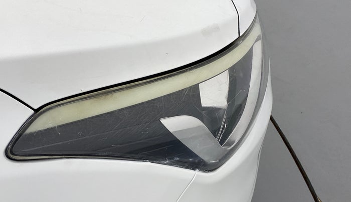 2016 Hyundai Elite i20 MAGNA 1.2, Petrol, Manual, 66,630 km, Right headlight - Minor scratches