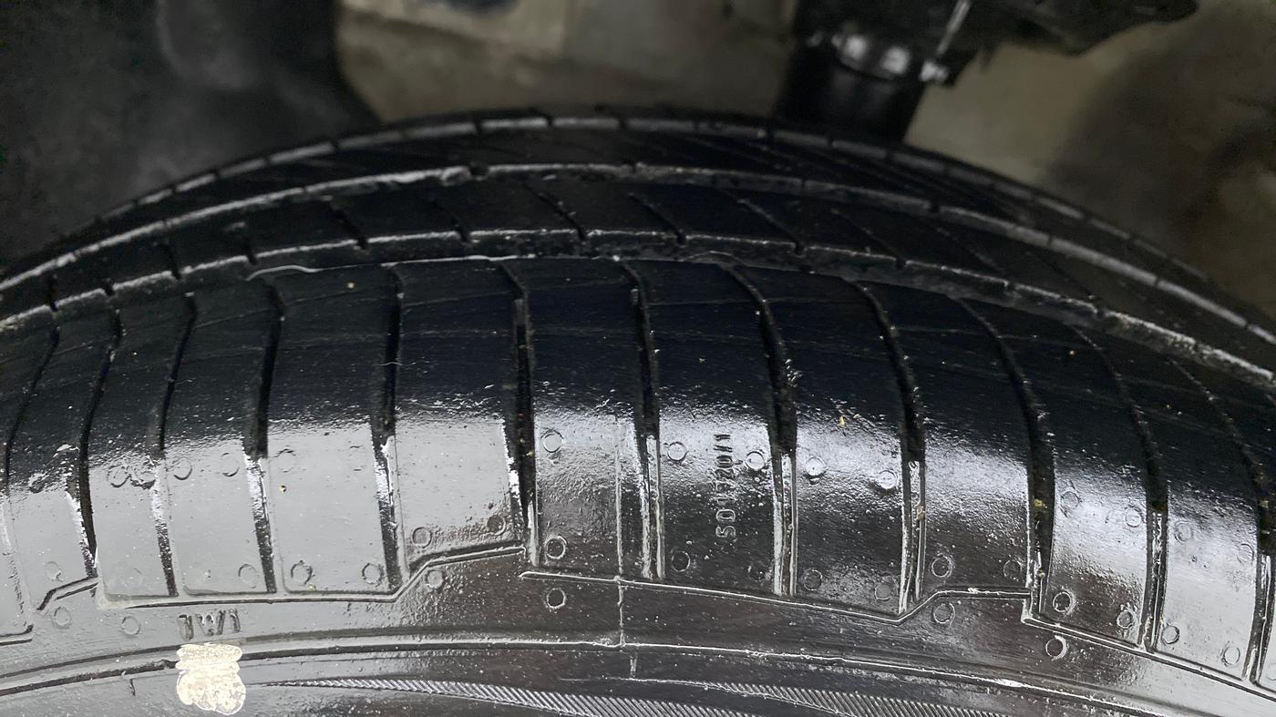 2016 Hyundai Elite i20 MAGNA 1.2, Petrol, Manual, 66,630 km, Left Front Tyre Tread