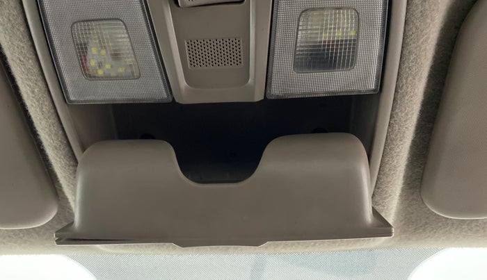 2016 Hyundai Elite i20 MAGNA 1.2, Petrol, Manual, 66,630 km, Ceiling - Sun Glass Holder not working