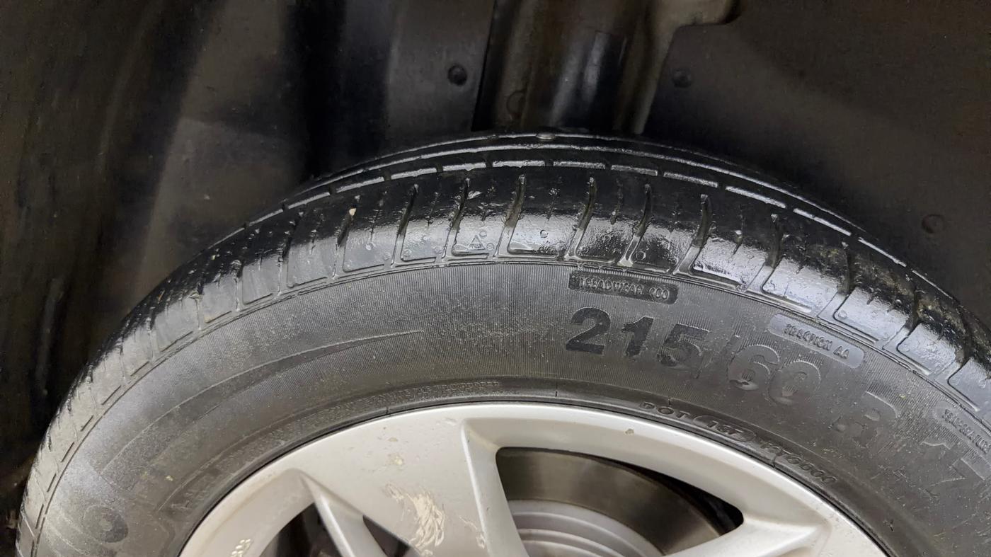 2021 MG HECTOR SHINE 1.5 PETROL TURBO MT, Petrol, Manual, 43,102 km, Right Rear Tyre Tread