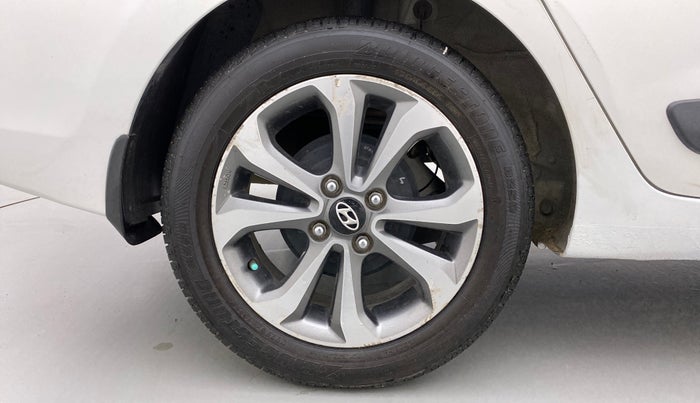 2017 Hyundai Xcent SX 1.2 (O), Petrol, Manual, 36,140 km, Right Rear Wheel