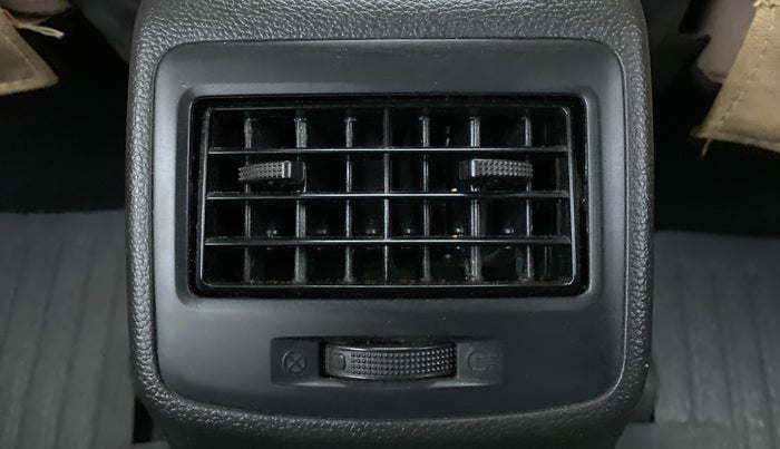 2017 Hyundai Xcent SX 1.2 (O), Petrol, Manual, 36,140 km, Rear AC Vents