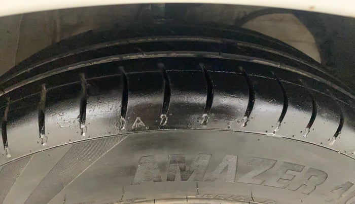 2019 Maruti Swift VXI AMT, Petrol, Automatic, 82,246 km, Right Front Tyre Tread