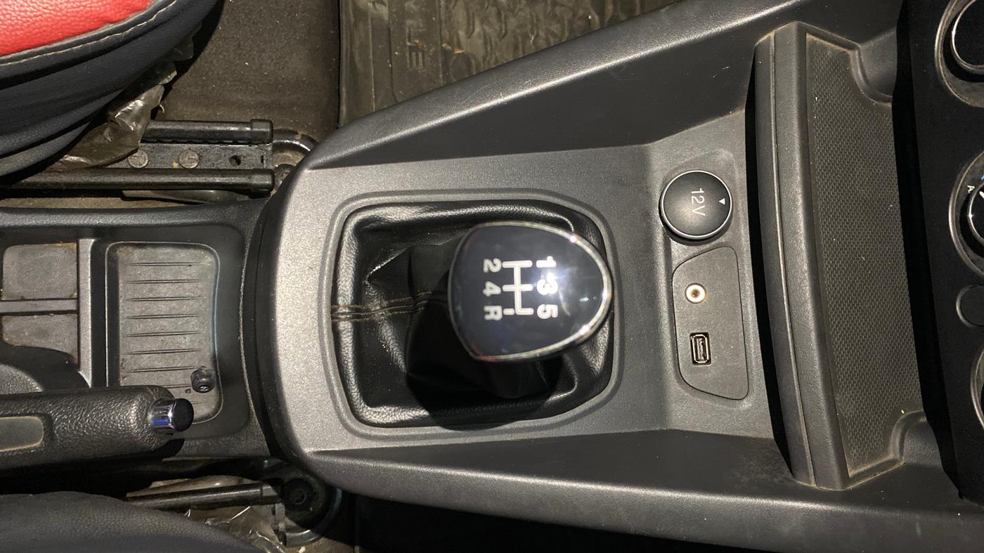 2018 Ford FREESTYLE TREND 1.2 PETROL, Petrol, Manual, 14,676 km, Gear Lever