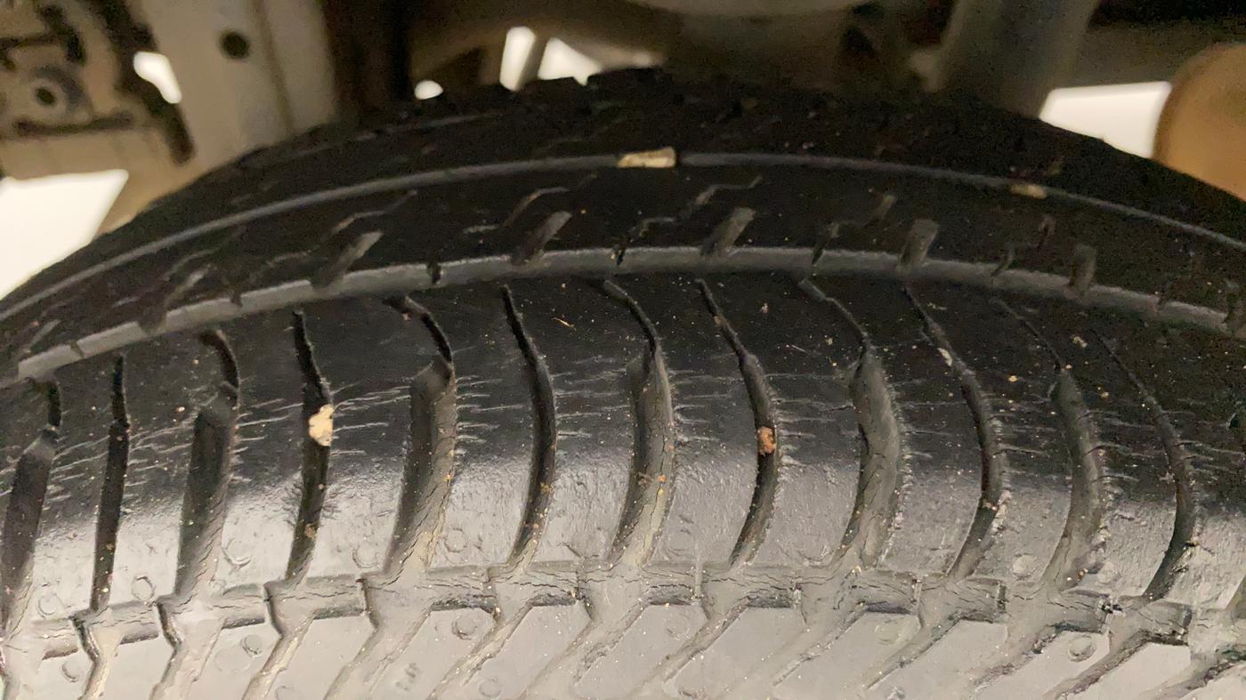 2016 Maruti Alto K10 VXI, Petrol, Manual, 81,210 km, Right Rear Tyre Tread