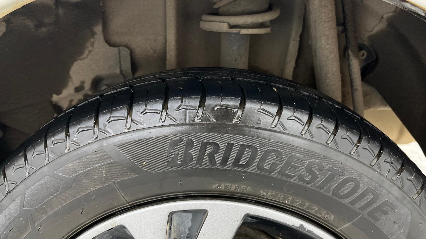 2022 Tata TIGOR XZ PLUS CNG, CNG, Manual, 49,066 km, Left Rear Tyre Tread
