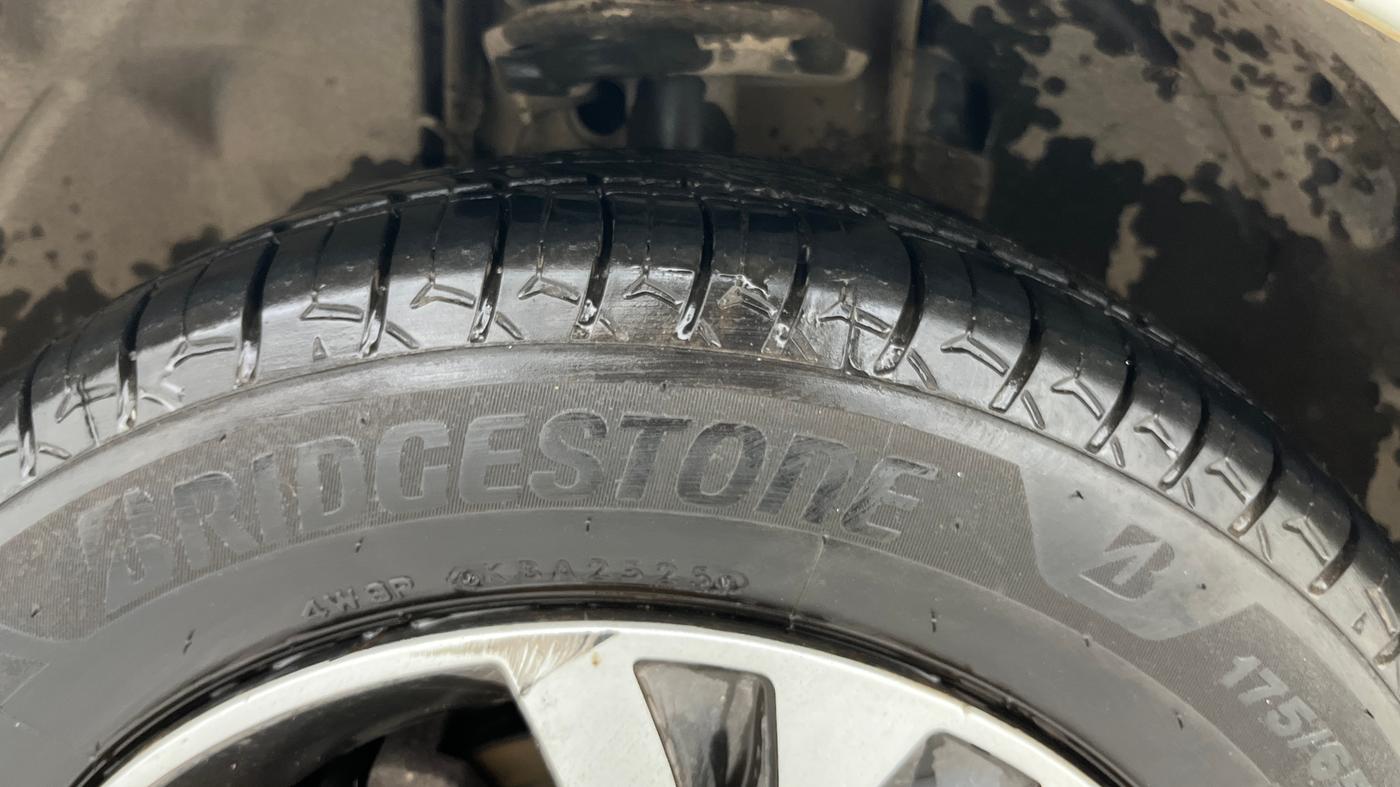 2022 Tata TIGOR XZ PLUS CNG, CNG, Manual, 49,066 km, Left Front Tyre Tread