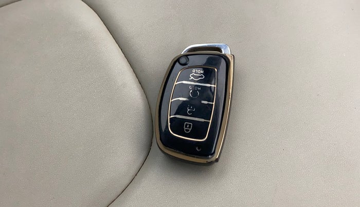 2024 Hyundai Creta SX TECH 1.5 PETROL iVT, Petrol, Automatic, 23,148 km, Key Close Up