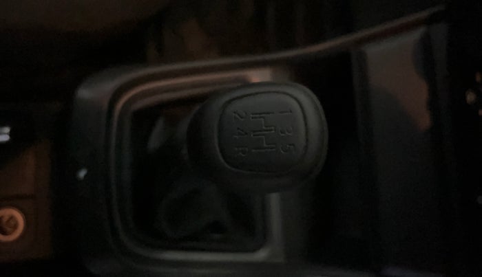 2021 Tata ALTROZ XE PETROL, Petrol, Manual, 38,819 km, Gear Lever