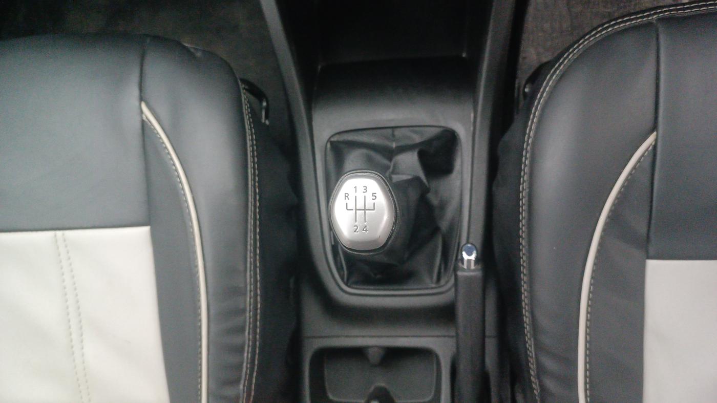 2021 Renault TRIBER RXZ, Petrol, Manual, 61,170 km, Gear Lever