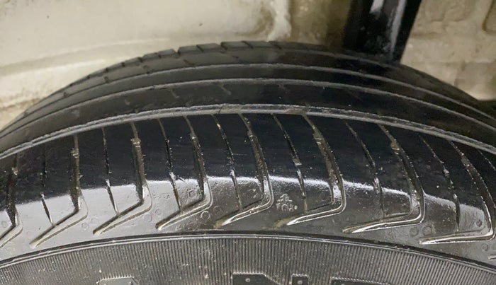 2020 Maruti New Wagon-R LXI CNG 1.0, CNG, Manual, 60,618 km, Left Rear Tyre Tread