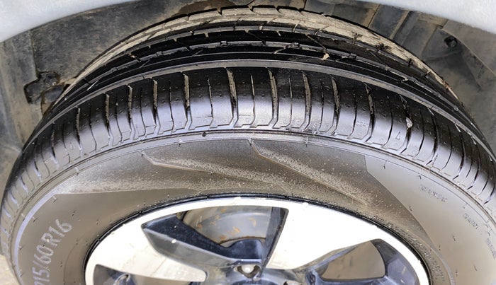 2019 Tata NEXON XZA PLUS PETROL, Petrol, Automatic, 73,158 km, Left Rear Tyre Tread