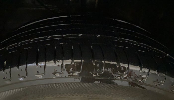 2018 Maruti Baleno DELTA PETROL 1.2, Petrol, Manual, 34,960 km, Left Front Tyre Tread