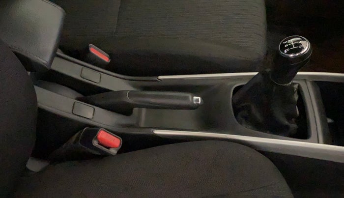 2018 Maruti Baleno DELTA PETROL 1.2, Petrol, Manual, 34,960 km, Gear Lever