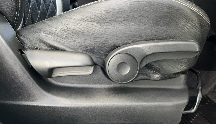 2021 Toyota URBAN CRUISER HIGH GRADE MT, Petrol, Manual, 44,607 km, Driver Side Adjustment Panel