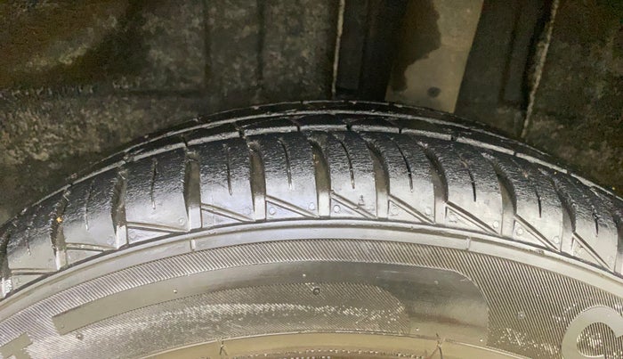 2023 Renault Kwid CLIMBER AMT 1.0, Petrol, Automatic, 20,654 km, Left Rear Tyre Tread