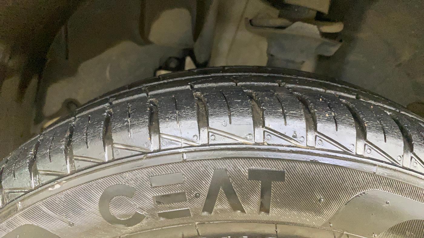 2023 Renault Kwid CLIMBER AMT 1.0, Petrol, Automatic, 20,713 km, Left Front Tyre Tread