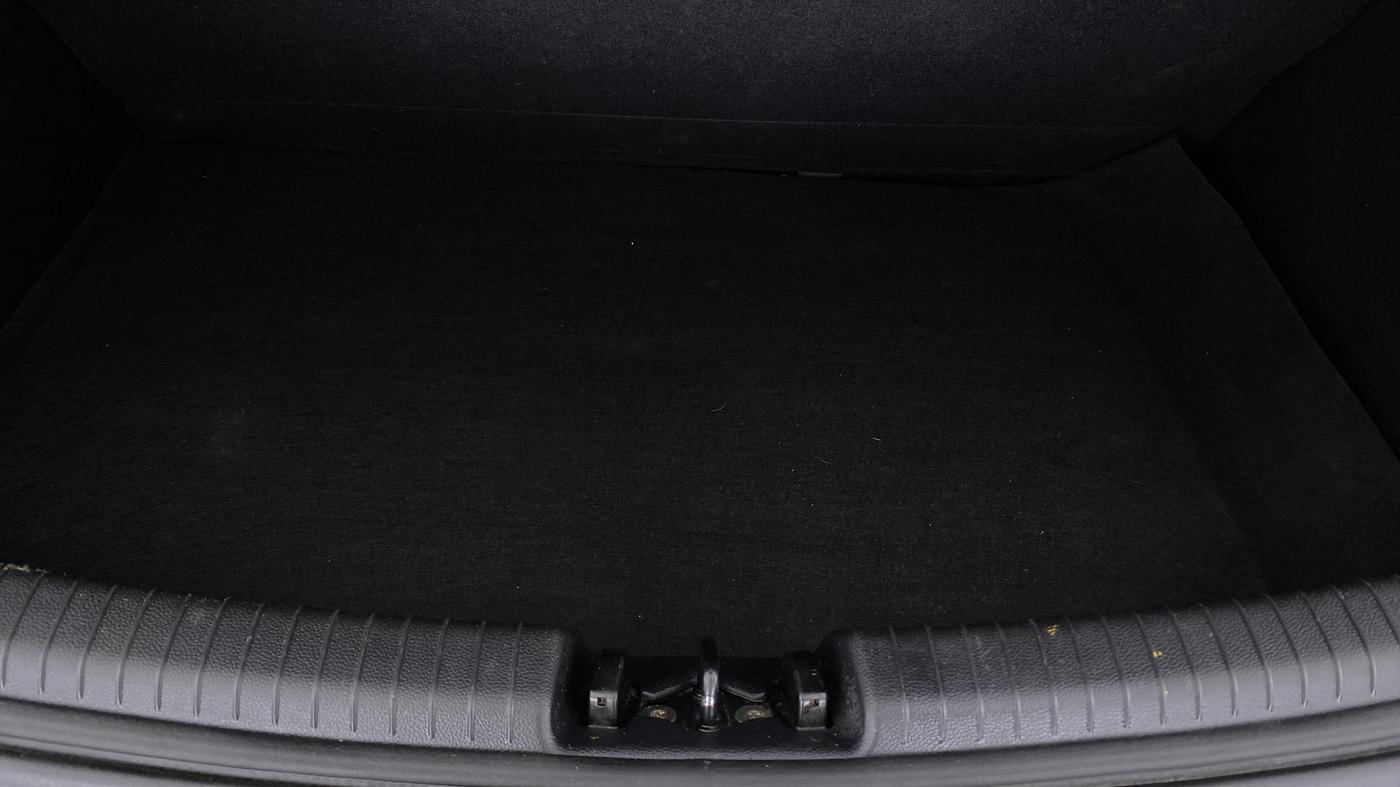 2016 Hyundai Grand i10 SPORTZ 1.2 KAPPA VTVT, Petrol, Manual, 20,437 km, Boot Inside