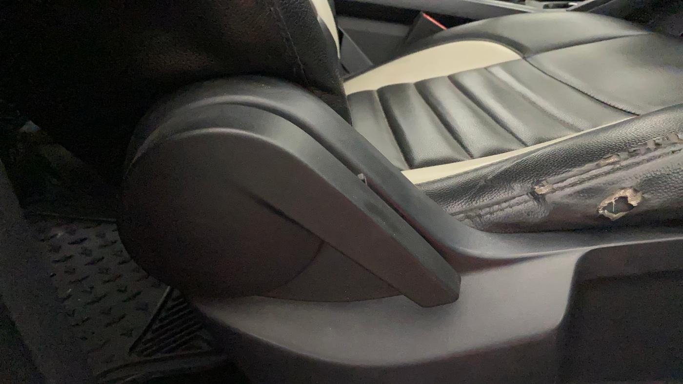 2020 Tata Harrier XE 2.0L KRYOTEC, Diesel, Manual, 92,633 km, Driver Side Adjustment Panel