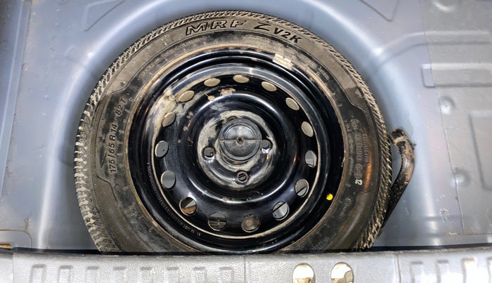 2017 Ford New Figo TITANIUM 1.2 PETROL MT, Petrol, Manual, 47,608 km, Spare Tyre