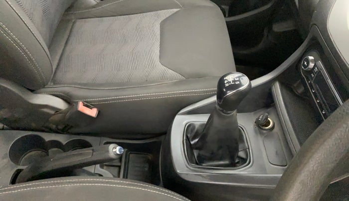 2017 Ford New Figo TITANIUM 1.2 PETROL MT, Petrol, Manual, 47,608 km, Gear Lever