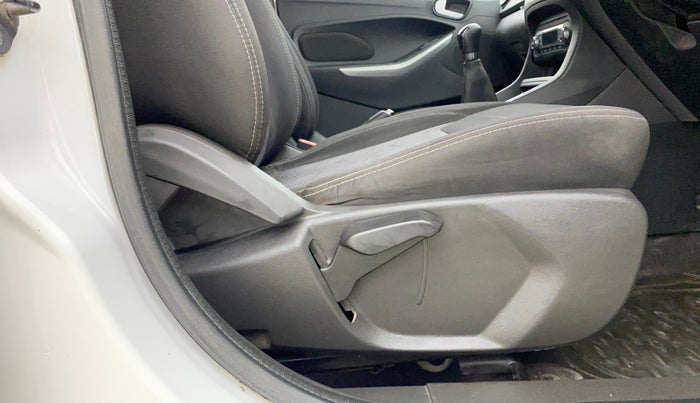 2017 Ford New Figo TITANIUM 1.2 PETROL MT, Petrol, Manual, 47,608 km, Driver Side Adjustment Panel