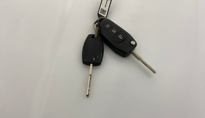 2017 Ford New Figo TITANIUM 1.2 PETROL MT, Petrol, Manual, 47,608 km, Key Close Up