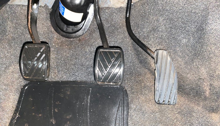 2017 Maruti Wagon R 1.0 VXI+, Petrol, Manual, 57,139 km, Pedals