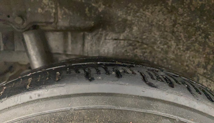 2017 Maruti Wagon R 1.0 VXI+, Petrol, Manual, 57,139 km, Right Rear Tyre Tread