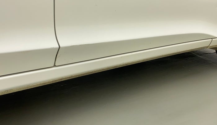 2016 Honda City 1.5L I-VTEC V MT, Petrol, Manual, 32,404 km, Right running board - Paint is slightly faded