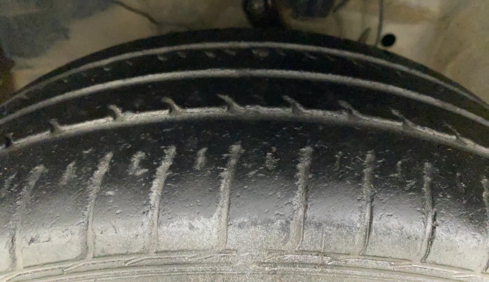 2016 Honda City 1.5L I-VTEC V MT, Petrol, Manual, 32,404 km, Left Front Tyre Tread