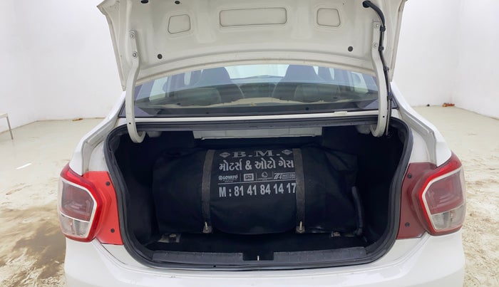 2015 Hyundai Xcent BASE 1.2, CNG, Manual, 1,28,390 km, Boot Inside