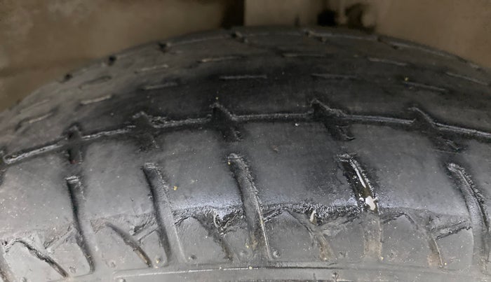 2017 Maruti Wagon R 1.0 LXI CNG, CNG, Manual, 45,180 km, Left Front Tyre Tread